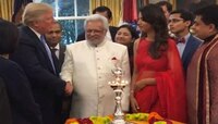 হোয়াইট হাউসে প্রদীপ জ্বালিয়ে দীপাবলি পালন করলেন ডোনাল্ড ট্রাম্প