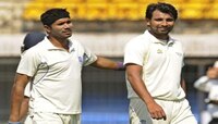 রঞ্জি ম্যাচে স্লিপে ৯ জন ফিল্ডার দাঁড় করিয়ে মনোজ ভাইরাল