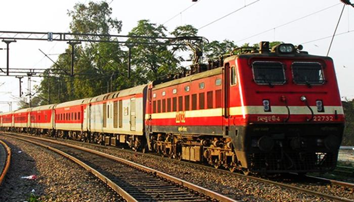 পরীক্ষায় ডাহা ফেল, ‘দ্রুতগতি’-র রাজধানী মুম্বই পৌঁছল ৪৭ মিনিট দেরিতে