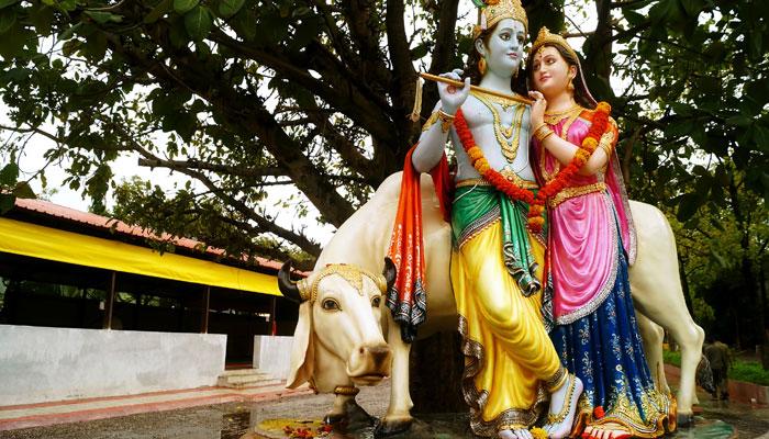 তীর্থস্থান হল বৃন্দাবন, বারসানা; নিষিদ্ধ ডিম, মাংস, মদ তীর্থস্থান হল বৃন্দাবন, বারসানা; নিষিদ্ধ ডিম, মাংস, মদ