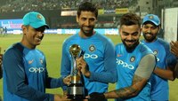 অবসরের পরেই 'নির্বাচকের গালে থাপ্পড়' নেহরার