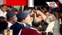 স্কুল খোলার দাবিতে দ্বিবিভক্ত অভিভাবকরা, উত্তেজনা জিডি বিড়লায়