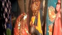 বন্দুক দেখিয়ে জোর করে বিয়ে, সিঁদুর পরাতে গিয়ে কেঁদে ভাসালেন পাত্র 