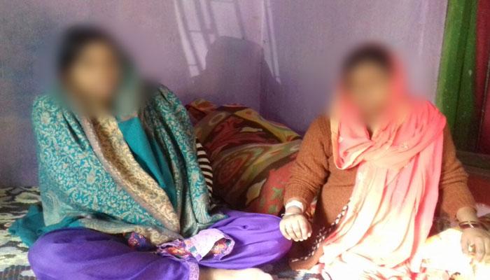 মদ্যপানের প্রতিবাদ, মাটিতে ফেলে ২ অন্তঃসত্ত্বার পেটে লাথি!