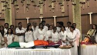 স্ত্রীর অ্যাকাউন্ট থেকে আবেগঘন বার্তা দিলেন বনি কাপুর 