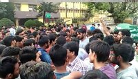 রাতভর ঘেরাও, অসুস্থ হয়ে পড়লেন জলপাইগুড়ি ইঞ্জিনিয়ারিং কলেজের অধ্যক্ষ