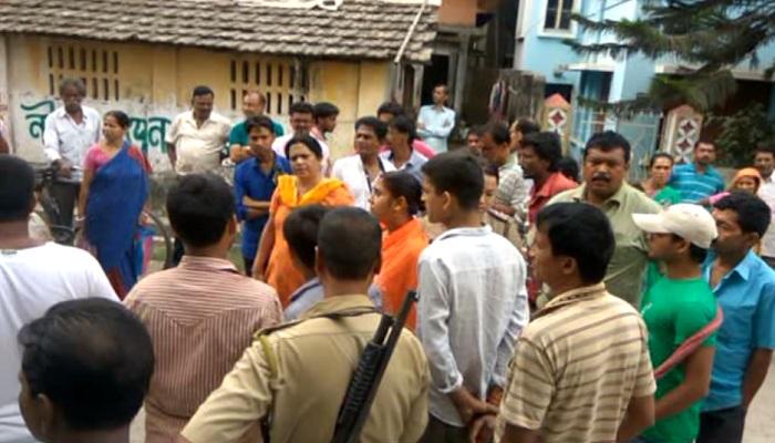 রক্ত পরীক্ষা করাতে গিয়ে ডাক্তারে হাতে প্রহৃত রোগিনী!