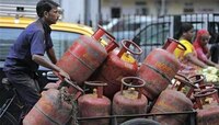 পেট্রোল - ডিজেলের পর বাড়ল LPG-র দাম, কলকাতায় কত হল সিলিন্ডার?