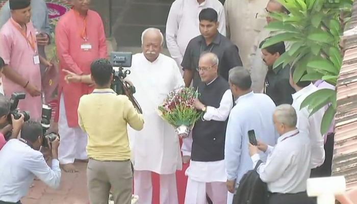 আরএসএসের প্রতিষ্ঠাতাকে &#039;ভারত মায়ের মহান সন্তান&#039; আখ্যা প্রণবের