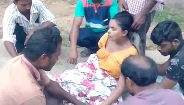 মর্গের সামনে প্রকাশ্যেই সাপে কাটা গৃহবধূর সঙ্গে ঘৃণ্য কাজ ব্যক্তির! 