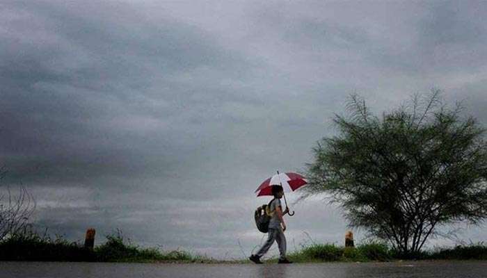 সময়ের দু&#039;সপ্তাহ আগেই গোটা দেশে ঢুকে পড়ল বর্ষা