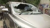 ভাইপোর গাড়ি লক্ষ্য করে উড়ে এল পেট্রোল বোমা, আহত চালক