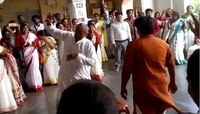 শিক্ষক দিবসে বিশ্বভারতীতে অধ্যক্ষ-অধ্যাপক-অধ্যাপিকাদের লুঙ্গি ড্যান্স! ভিডিও