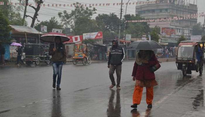 আগামী ২ দিন চলবে বৃষ্টি, বুধবার রাত থেকে জাঁকিয়ে শীতের সম্ভাবনা