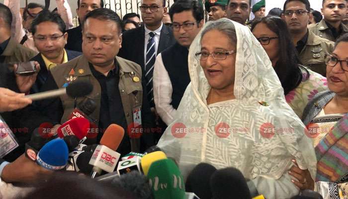 বাংলাদেশে জাতীয় সংসদ নির্বাচনের চলছে ভোটগ্রহণ, বিক্ষিপ্ত হিংসায় যুবলিগের নেতা-সহ বলি ২ বাংলাদেশে জাতীয় সংসদ নির্বাচনের চলছে ভোটগ্রহণ, বিক্ষিপ্ত হিংসায় যুবলিগের নেতা-সহ বলি ২