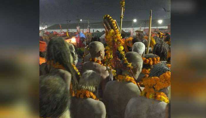 কুম্ভমেলায় শুরু পূণ্যস্নান, ট্যুইটে শুভেচ্ছা জানালেন প্রধানমন্ত্রী কুম্ভমেলায় শুরু পূণ্যস্নান, ট্যুইটে শুভেচ্ছা জানালেন প্রধানমন্ত্রী