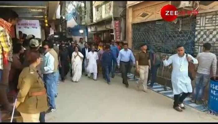 Mamata Banerjee at Tarapith