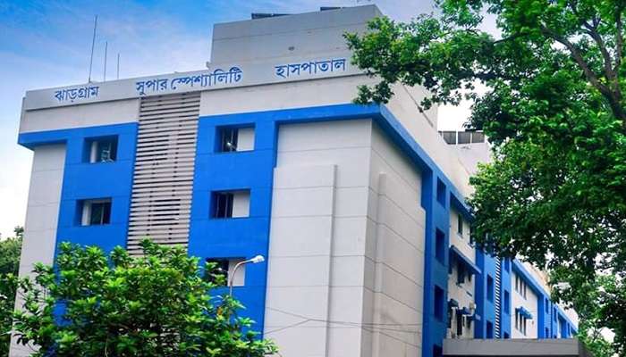 চিকিতসার সময় প্রসূতিকে চড় 'বিরক্ত' চিকিত্সকের! উত্তেজনা হাসপাতালে চিকিতসার সময় প্রসূতিকে চড় 'বিরক্ত' চিকিত্সকের! উত্তেজনা হাসপাতালে