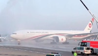 বাংলাদেশে বিমান অপহরণের চেষ্টা, বায়ুসেনার গুলিতে নিহত ছিনতাইকারি