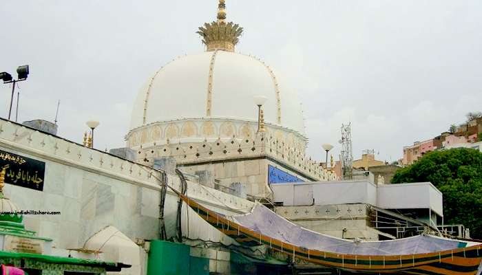 সন্ত্রাসে মদত বন্ধ না-করলে পাকিস্তানিদের ভিসা নয়, আবেদন আজমেঢ় শরিফের