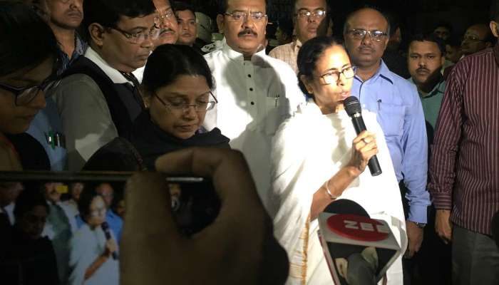 অভিভাবকের মতো ছিলেন, আমায় সমর্থন করতেন, বড়মার প্রয়াণে প্রতিক্রিয়া মমতার অভিভাবকের মতো ছিলেন, আমায় সমর্থন করতেন, বড়মার প্রয়াণে প্রতিক্রিয়া মমতার