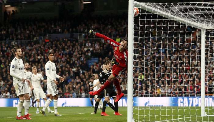 UCL 2018-19: চ্যাম্পিয়ন্স লিগের শেষ ষোলো থেকেই ছিটকে গেল গত তিন বারের চ্যাম্পিয়ন রিয়াল মাদ্রিদ 