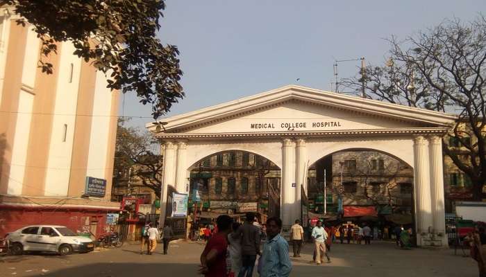 'উইকেন্ড' আমেজে বিভাগীয় কাজকর্ম, সাতসকালে মেডিক্যালে সারপ্রাইজ ভিজিটে নির্মল মাজি 'উইকেন্ড' আমেজে বিভাগীয় কাজকর্ম, সাতসকালে মেডিক্যালে সারপ্রাইজ ভিজিটে নির্মল মাজি