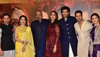 কলঙ্কের ট্রেলার লঞ্চের অনুষ্ঠানে সঞ্চলনার দায়িত্বে আলিয়া-বরুণ
