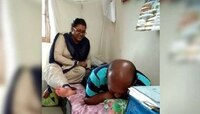 অধঃস্তন মহিলা কর্মীকে দিয়ে পা টেপানো, ভিডিও ভাইরাল হতেই সাসপেন্ড রেলের সাব-ই