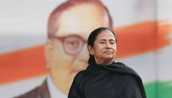 ইভিএম কারচুপির অভিযোগ মমতার, পরাজয়ের আঁচ পেয়ে ছেঁদো যুক্তি দিচ্ছেন: বিজেপি ইভিএম কারচুপির অভিযোগ মমতার, পরাজয়ের আঁচ পেয়ে ছেঁদো যুক্তি দিচ্ছেন: বিজেপি