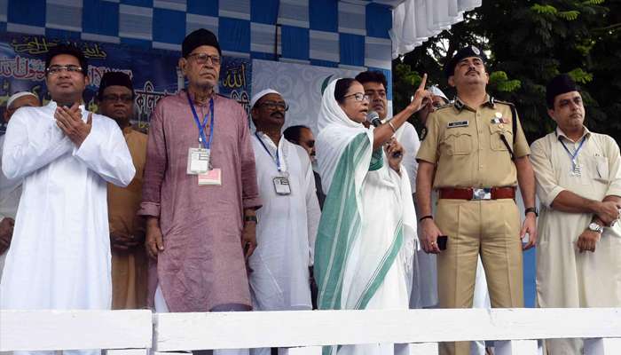 ইভিএমে কারচুপি হয়েছে, রেড রোডে ইদের নমাজ শেষে বললেন মমতা