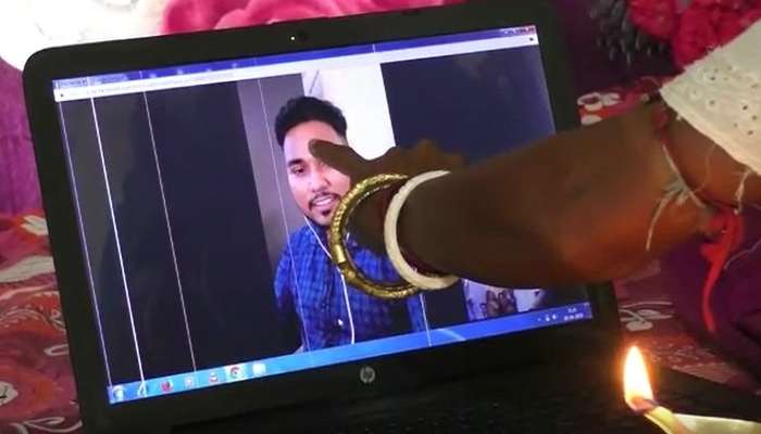 ছুটি মেলেনি, ফেসবুক লাইভে 'সারপ্রাইজ ষষ্ঠী' জামাইয়ের, চমক দিলেন শাশুড়িও