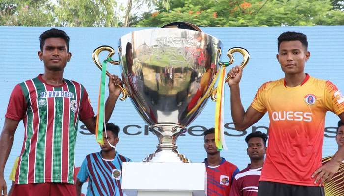 ZEE বাংলা ফুটবল লিগ: রবিবার ফাইনালে ইস্টবেঙ্গল-মোহনবাগান ডার্বি!