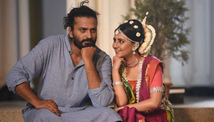 'গোত্র'র 'নীল দিগন্ত' গানে মন কাড়ছে নাইজেল-মানালি জুটির রসায়ন