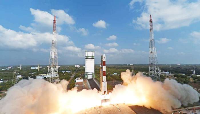 নাসার চেয়ে অনেক কম খরচেই চন্দ্রযান পাঠাচ্ছে ইসরো নাসার চেয়ে অনেক কম খরচেই চন্দ্রযান পাঠাচ্ছে ইসরো