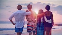 এক ফ্রেমে প্রিয়াঙ্কা, জায়রা, ফারহান, রোহিত, প্রকাশ্যে 'দ্য স্কাই ইজ পিঙ্ক'-এ