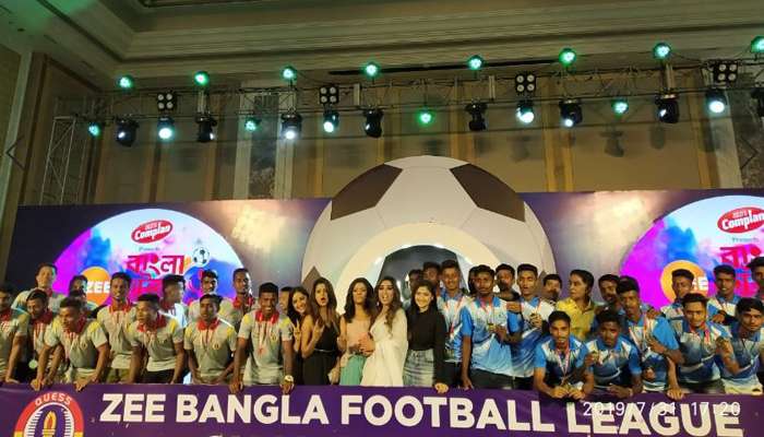 Zee বাংলা ফুটবল লিগের অনুষ্ঠানে সারেগামাপা-র গৌরব-স্নিগ্ধজিৎ