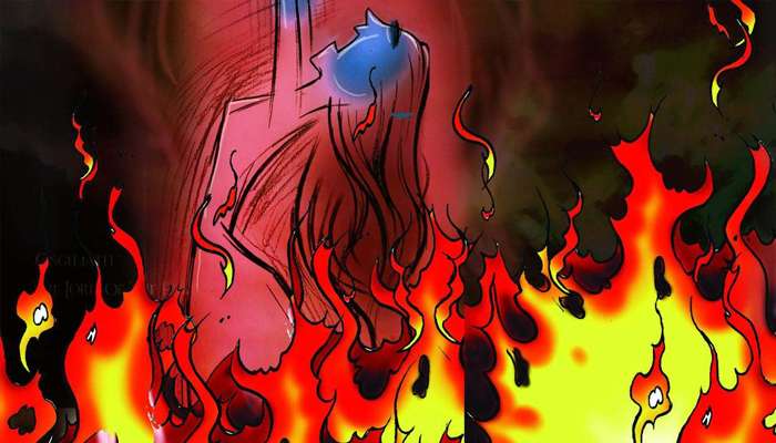 তিন তালাকের অভিযোগ জানাতে থানায় যাওয়ায় ৫ বছরের মেয়ের সামনে স্ত্রীকে জ্যান্ত জ্বালিয়ে দিলেন স্বামী তিন তালাকের অভিযোগ জানাতে থানায় যাওয়ায় ৫ বছরের মেয়ের সামনে স্ত্রীকে জ্যান্ত জ্বালিয়ে দিলেন স্বামী