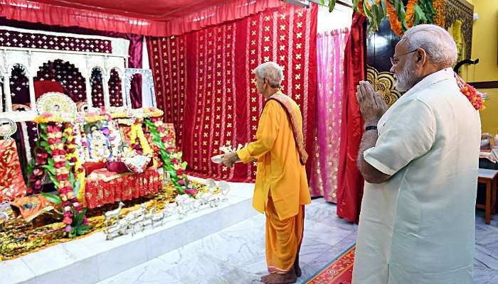 ভিডিয়ো: বাহারিনে ২০০ বছরের প্রাচীন কৃষ্ণ মন্দিরের পুনর্নির্মাণের সূচনা মোদীর ভিডিয়ো: বাহারিনে ২০০ বছরের প্রাচীন কৃষ্ণ মন্দিরের পুনর্নির্মাণের সূচনা মোদীর