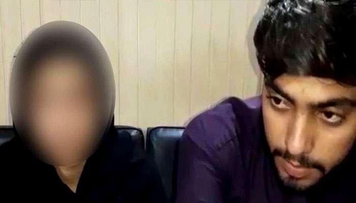 বোন ফেরেনি; সোশ্যাল মিডিয়ায় ভাইরাল ভিডিয়ো ভুয়ো, জানালেন লাহোরে অপহৃত শিখ তরুণীর দাদা বোন ফেরেনি; সোশ্যাল মিডিয়ায় ভাইরাল ভিডিয়ো ভুয়ো, জানালেন লাহোরে অপহৃত শিখ তরুণীর দাদা