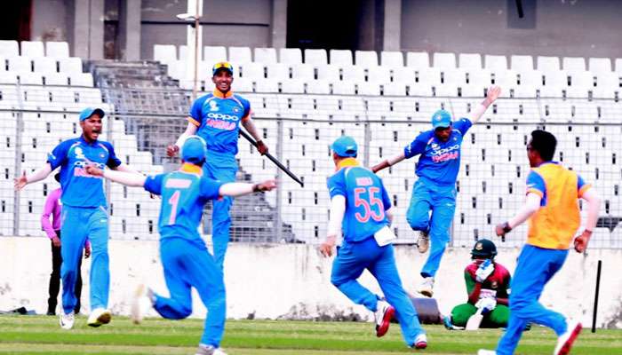 মাত্র ১০৬ রান! তাও পারল না বাংলাদেশ! এশিয়া কাপ ভারতের মাত্র ১০৬ রান! তাও পারল না বাংলাদেশ! এশিয়া কাপ ভারতের