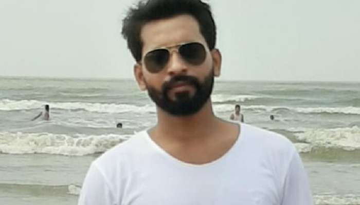 প্রেমিকার সঙ্গে সম্পর্ক ছিন্ন! বন্ধুকে কলকাতা ঘুরিয়ে রাতে ফ্ল্যাটে আত্মঘাতী যুবক প্রেমিকার সঙ্গে সম্পর্ক ছিন্ন! বন্ধুকে কলকাতা ঘুরিয়ে রাতে ফ্ল্যাটে আত্মঘাতী যুবক