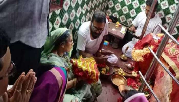 মোদীর জন্মদিনের প্রাক্কালে আসানসোলের কল্যাণেশ্বরী মন্দিরে পুজো দিয়ে গেলেন যশোদাবেন