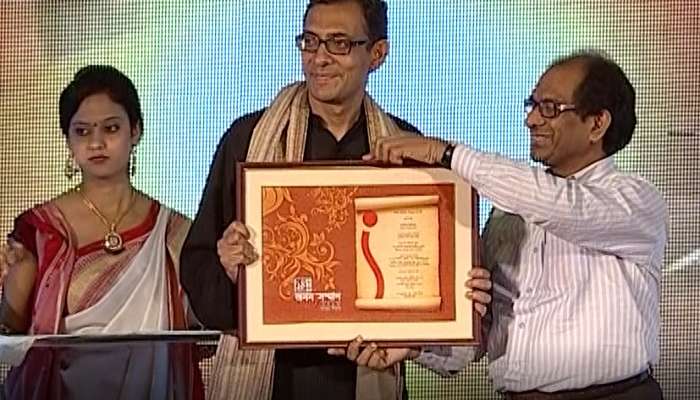 আজকের নোবেলজয়ী গবেষক-অধ্যাপকই ৮ বছর আগে 'অনন্য সম্মান'-এ সম্মানিত আজকের নোবেলজয়ী গবেষক-অধ্যাপকই ৮ বছর আগে 'অনন্য সম্মান'-এ সম্মানিত