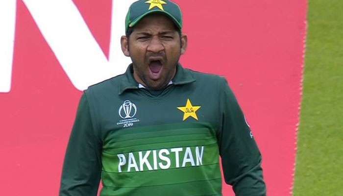চাকরি গেল পাকিস্তানের অধিনায়কের, হাল ধরবেন দুই নতুন নেতা