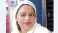 বাড়িভাড়ার রসিদ হবে কার নামে, বচসার জেরে স্ত্রীর গলায় বঁটির কোপ বসিয়ে দিল 