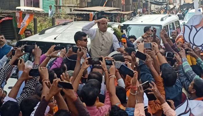 এসেছিলাম বিয়ে বাড়িতে, জনতার মায়া ভরা চোখের আবেদনই রোডশোয়ে টেনে আনল, কালিয়াগঞ্জে এসে বললেন বিপ্লব