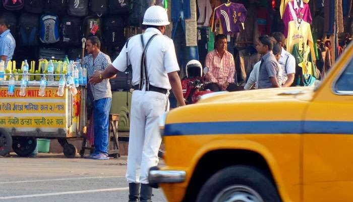 দুর্নীতি রুখতে নয়া উদ্যোগ লালবাজারের, ট্রাফিক ফাইন দিতে হবে ওয়ালেট পেমেন্টে