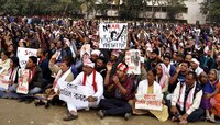 গুয়াহাটি-ডিব্রুগড়ে শিথিল কার্ফু; রেল স্টেশন-বিমানবন্দর পর্যন্ত বাস সার্ভিস 