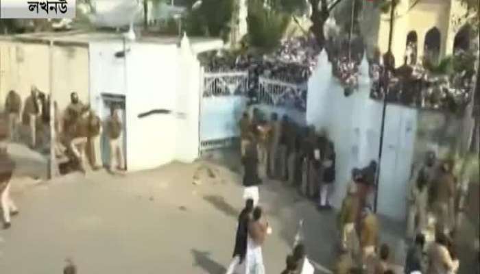 Nadwa College heats up as students start throwing stones at police